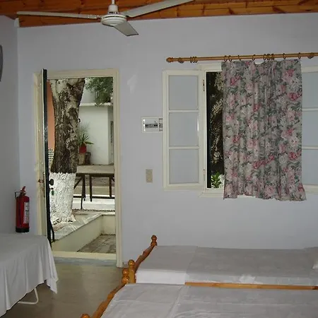 Apartment Dimitris Beach Studios