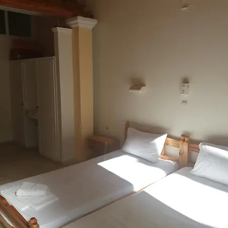Dimitris Beach Studios * Dassia (Corfu)