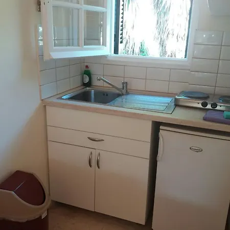 Dimitris Beach Studios Apartment *