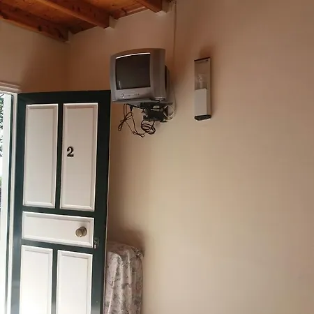 Dimitris Beach Studios Apartment