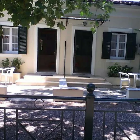 Dimitris Beach Studios *